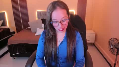 victoria__blake online show from July 3, 8:26 pm