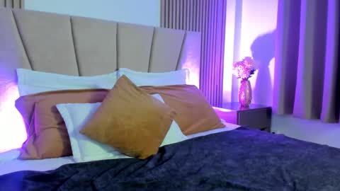 VIC online show from November 14, 12:05 pm