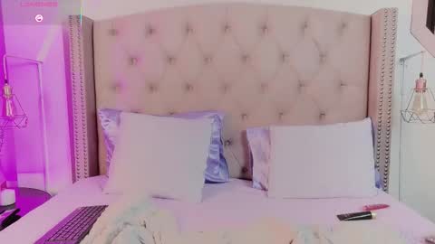 victoria_cherry_ online show from March 11, 11:36 am