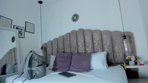 valentina online show from October 15, 11:02 am