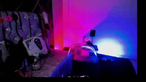 victoria_floyd1 online show from November 7, 1:11 am