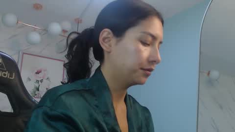 Victoria online show from March 26, 2:08 pm