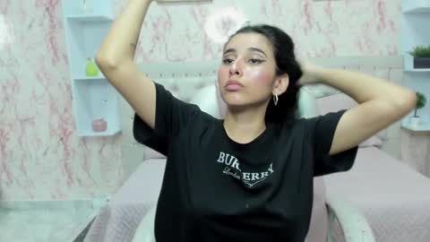 Victoria Houston  online show from February 22, 7:10 pm