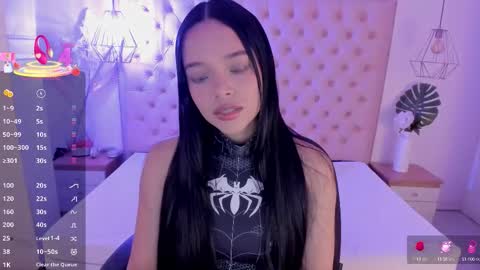Snapshot of victoria_kitt chatting on September 23, 5:11 pm victoria_kitt online show from September 23, 5:11 pm