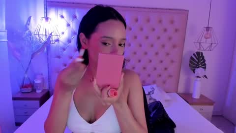Snapshot of victoria_kitt chatting on October 7, 12:26 am victoria_kitt online show from October 7, 12:26 am