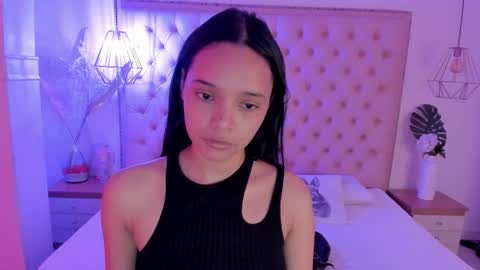 Snapshot of victoria_kitt chatting on October 2, 7:19 pm victoria_kitt online show from October 2, 7:19 pm