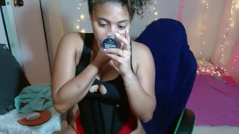 VICKY online show from April 4, 9:57 pm