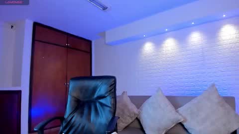 Snapshot of victoria_mooree chatting on February 15, 2:55 pm Victoria Everyday From 1400 to 2130 Col Time online show from February 15, 2:55 pm