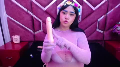 Snapshot of victoria_rossy_ chatting on December 20, 1:11 pm Victoria online show from December 20, 1:11 pm