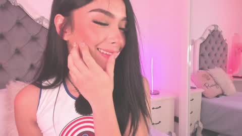 Snapshot of victoria_watsson chatting on January 26, 12:01 pm victoria_watsson online show from January 26, 12:01 pm