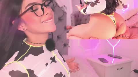 Snapshot of victoria_watsson chatting on March 12, 1:40 pm victoria_watsson online show from March 12, 1:40 pm