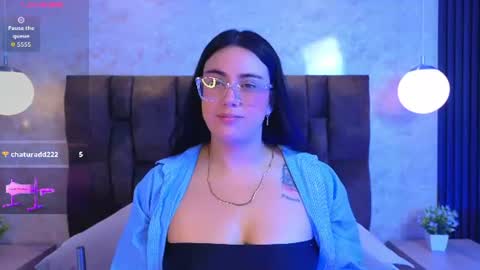 Victoria Andrade online show from July 4, 12:01 pm