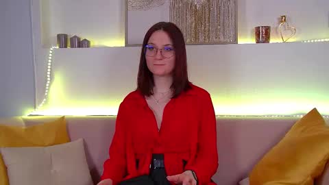 Snapshot of victoriaardern chatting on February 27, 4:41 am Victoria online show from February 27, 4:41 am