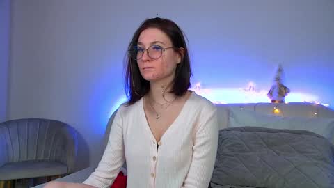 Snapshot of victoriaardern chatting on December 30, 6:20 am Victoria online show from December 30, 6:20 am