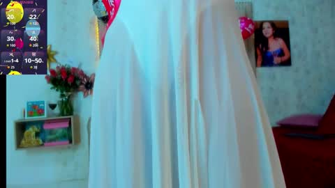 victoriaarousse online show from November 5, 11:32 pm