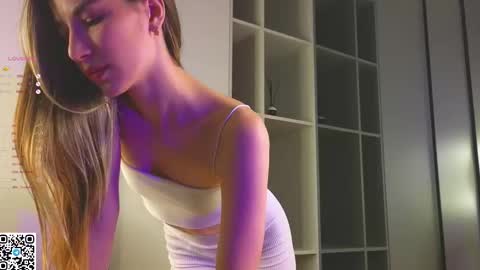 Snapshot of victoriahouston chatting on September 9, 1:33 pm victoriahouston online show from September 9, 1:33 pm