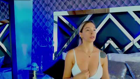 Snapshot of victtoria_lee chatting on March 12, 7:58 pm victtoria lee online show from March 12, 7:58 pm