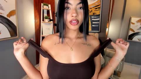 Snapshot of vienah chatting on September 17, 7:45 pm Karla online show from September 17, 7:45 pm