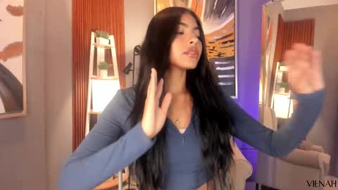 Snapshot of vienah chatting on September 30, 8:03 pm Karla online show from September 30, 8:03 pm