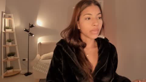 Snapshot of vienah chatting on February 4, 12:33 pm Karla online show from February 4, 12:33 pm