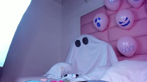 Snapshot of viioletta_18 chatting on October 11, 7:27 pm Violetta online show from October 11, 7:27 pm