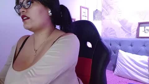 Snapshot of viiolleta chatting on March 10, 12:17 pm viioleta online show from March 10, 12:17 pm