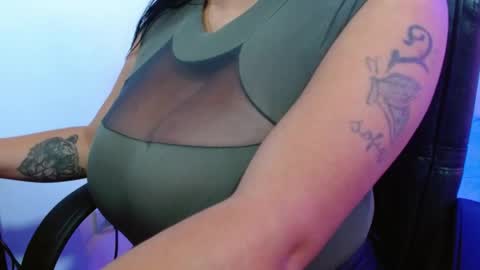 viioleta online show from April 18, 1:02 pm