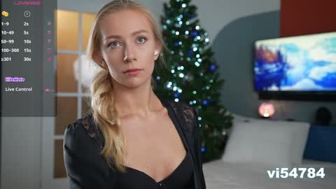 Snapshot of vika54784 chatting on December 31, 8:15 am vika54784 online show from December 31, 8:15 am