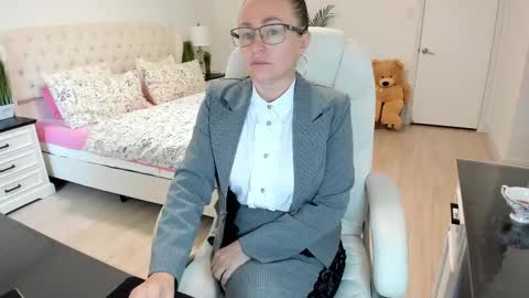 Snapshot of vika7333 chatting on October 18, 1:14 pm Ukrainian-woman online show from October 18, 1:14 pm