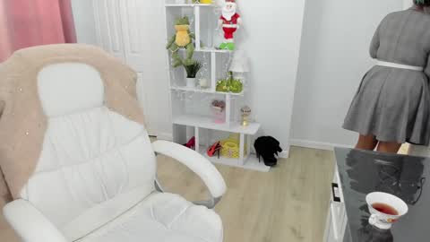 Snapshot of vika7333 chatting on December 14, 3:04 pm Ukrainian-woman online show from December 14, 3:04 pm