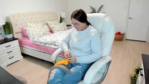 Snapshot of vika7333 chatting on October 4, 1:06 pm Ukrainian-woman online show from October 4, 1:06 pm