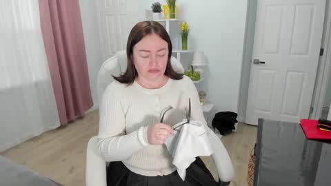Snapshot of vika7333 chatting on February 4, 1:06 pm Ukrainian-woman online show from February 4, 1:06 pm