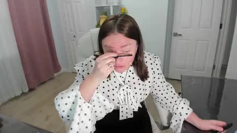 Snapshot of vika7333 chatting on February 19, 12:33 pm Ukrainian-woman online show from February 19, 12:33 pm