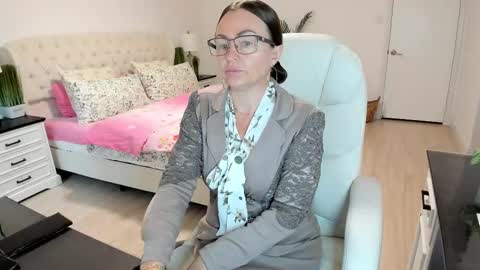 Snapshot of vika7333 chatting on October 14, 12:52 pm Ukrainian-woman online show from October 14, 12:52 pm