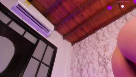 vikiicute online show from March 8, 5:58 am