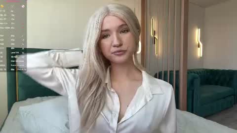 Vikki online show from July 29, 3:45 pm