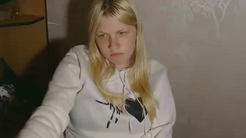 viktoria20502 online show from October 3, 8:25 pm