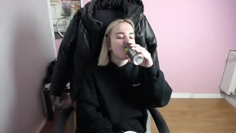 viktoria_lovely online show from February 18, 8:46 am