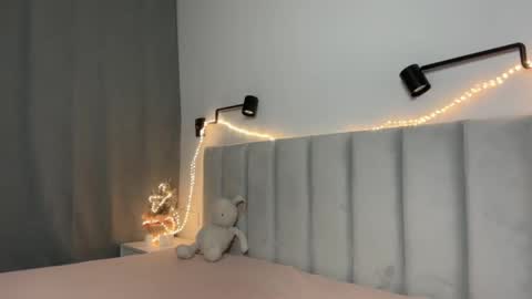 Snapshot of viktoria_www chatting on February 25, 8:53 pm Viktoria www online show from February 25, 8:53 pm