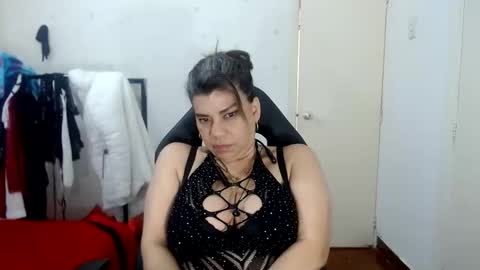 VIKY ADAMS online show from February 25, 10:59 am