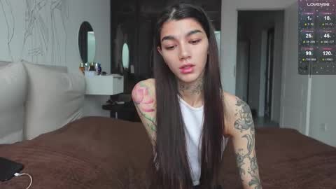 vinkitinkii online show from October 29, 7:45 am