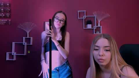 viola_sweet_ online show from May 26, 3:33 pm