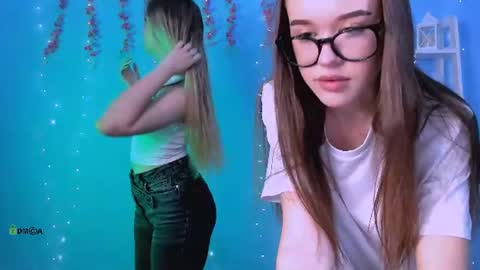 viola_sweet_ online show from July 10, 8:37 am