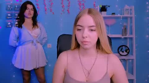 viola_sweet_ online show from July 13, 9:10 am