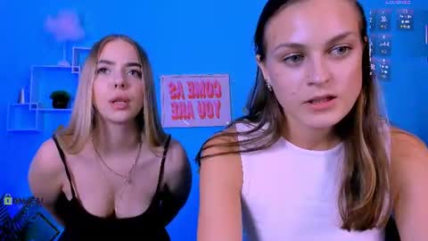 viola_sweet_ online show from July 8, 4:20 pm