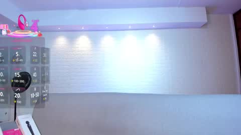 Violett  Everyday From 0530 to 1430 Col Time online show from December 16, 10:43 am