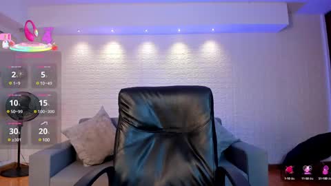 Snapshot of violeet_scott chatting on February 19, 10:45 am Violett Everyday From 0530 to 1430 Col Time online show from February 19, 10:45 am