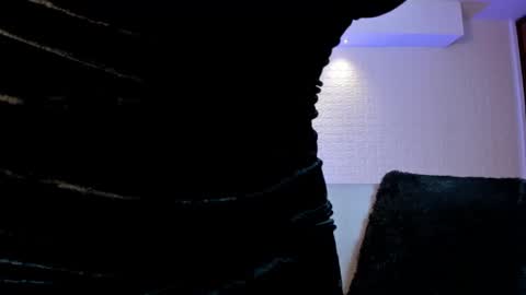 Snapshot of violeet_scott chatting on September 18, 10:58 am Violett Everyday From 0530 to 1430 Col Time online show from September 18, 10:58 am