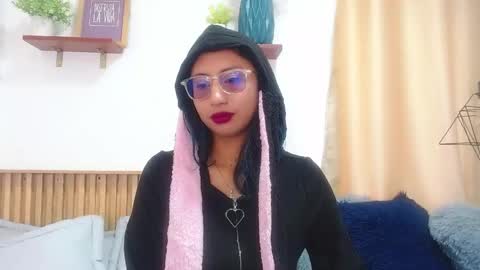 V I O L E T  online show from May 30, 2:37 pm