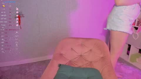 Snapshot of violet____h chatting on January 31, 7:51 pm violet____h online show from January 31, 7:51 pm